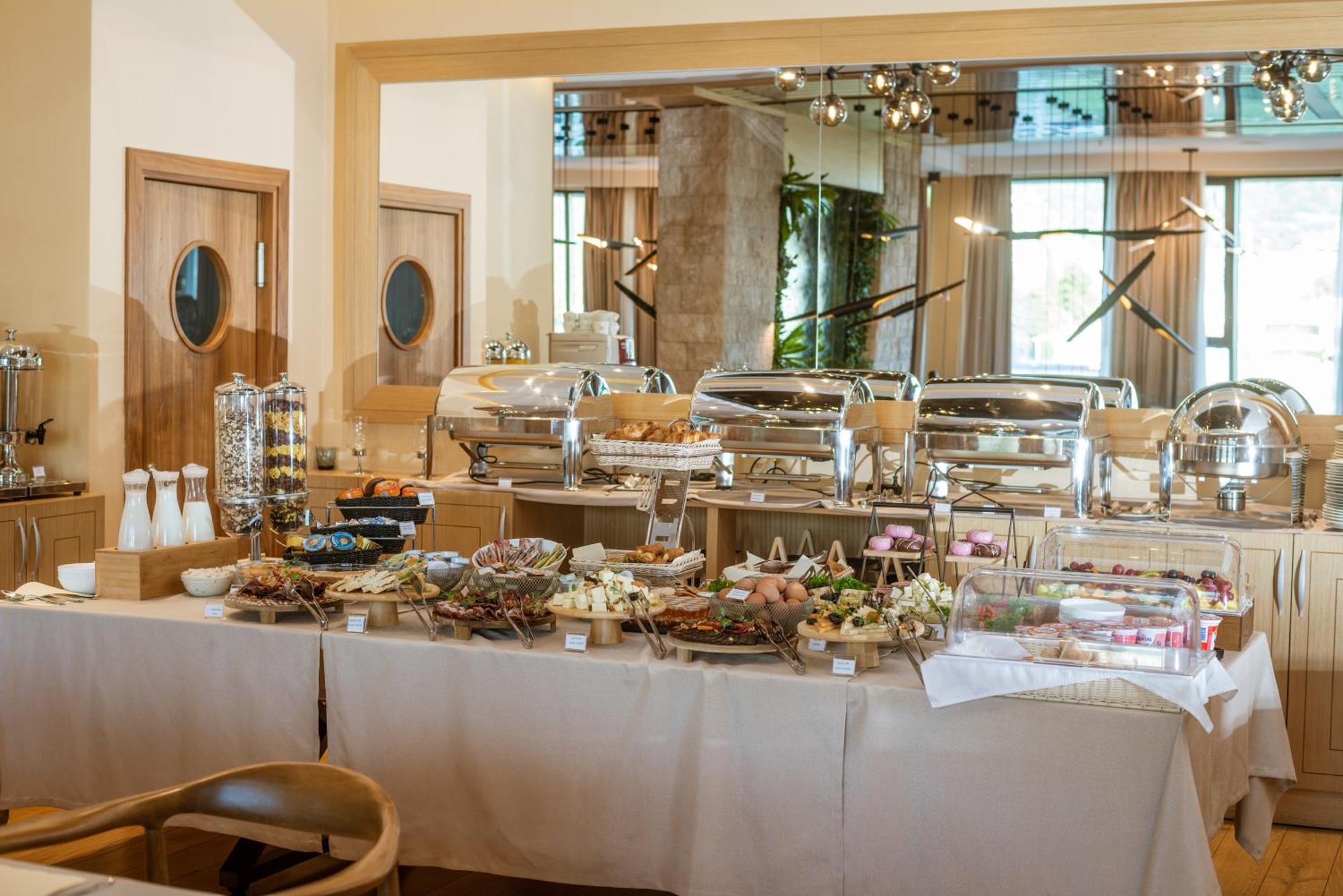 Hotel Imperial Conference & Spa Μπούντβα Εξωτερικό φωτογραφία